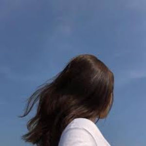 Meet your Posher, Ella